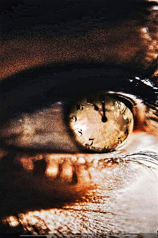 Moments Captured: The Eye of Time ⏳👁️