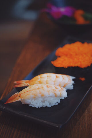 Savor the Ocean: A Delightful Seafood Experience 🌊🍣