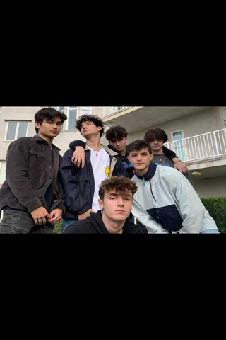 Sway La Squad: A Moment of Friendship