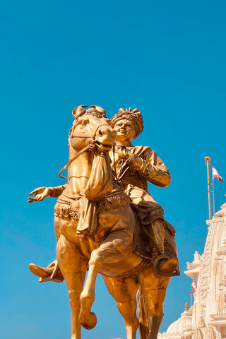 The Majestic Shreeji Maharaj on Horseback 🐎✨