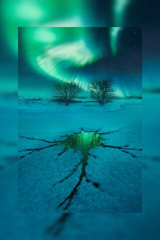 Aurora Dreams: Nature's Celestial Dance 🌌✨