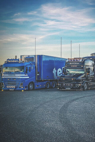 Power on the Road: Volvo Scania T 2 Trucks 🚛✨