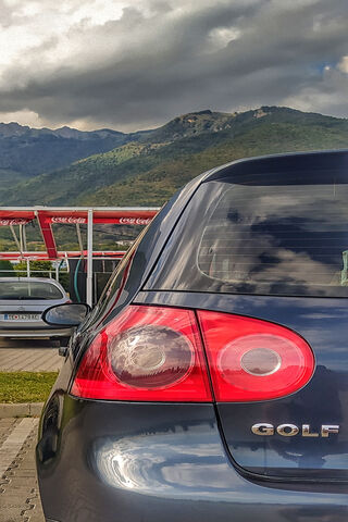The Iconic VW Golf Mk5: A Blend of Style and Performance 🚗✨