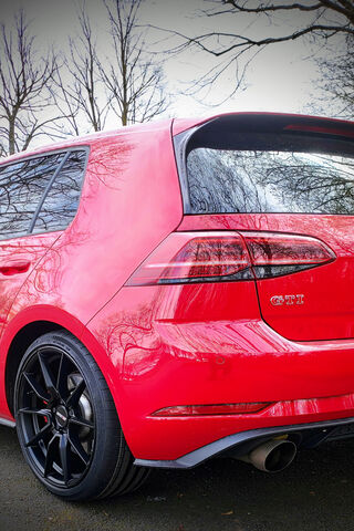 The Bold VW Golf 7 GTI: A Hot Hatch Icon! 🚗🔥