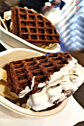 Waffle Wonderland: A Sweet Delight! 🧇✨