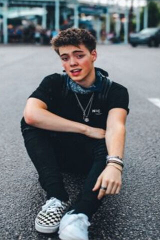 Zach Herron: Rising Star in the Spotlight 🌟