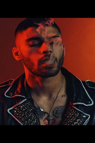 Zayn Malik: A Bold Statement in Red 🔥