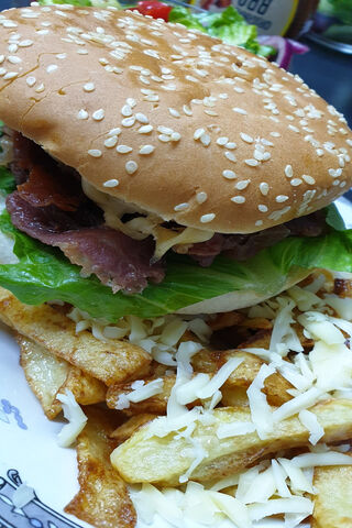 Sizzling Delight: The Ultimate Hamburger Experience 🍔