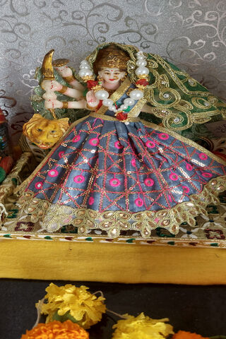 Celebrating Navratri: The Divine Dance of Durga 🌼✨