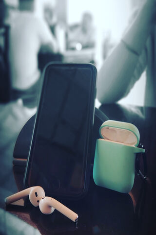 Tech Harmony: A Neat Connection 📱🎧