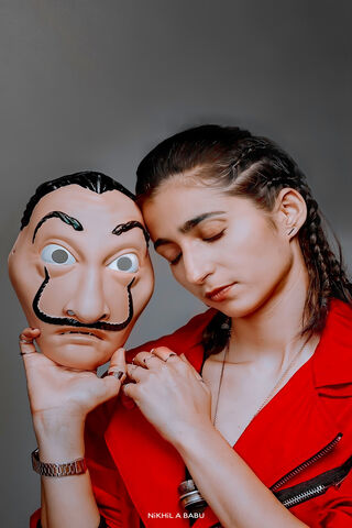 Nairobi's Mask: A Dance of Identity 🎭✨