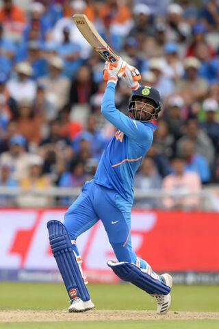 Ravindra Jadeja: The All-Rounder in Action! 🏏🔥