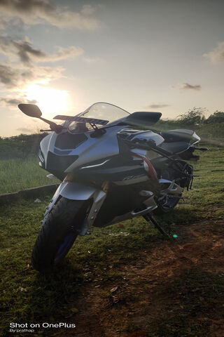 R15M: The Ultimate Sportbike Experience 🏍️✨
