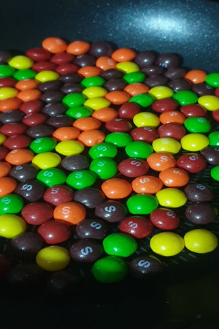 A Rainbow of Flavor: Skittles Delight! 🌈🍬