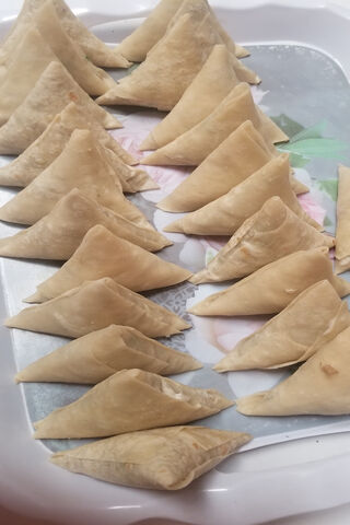 Samosa Sensation: A Crispy Delight! 🥟✨