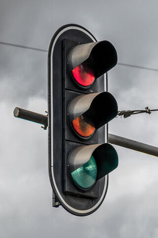 Guiding the Way: The Power of Traffic Lights 🚦