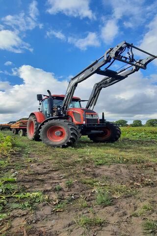 Zetor 140 CL: Powering Through the Fields 🚜🌾