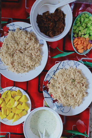 A Feast of Flavors: Rice and Delights 🍚🥭