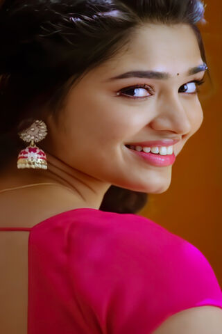 Radiant Charm: The Allure of Kriti Shetty 🌟