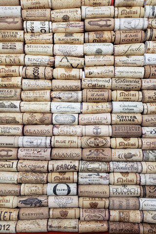 Wine Corks Horizon