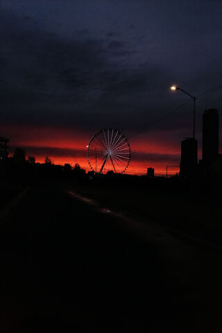 Dawn's Embrace 🌅🎡