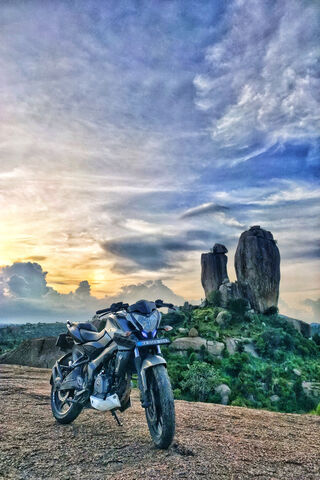 Adventure Awaits: The Badminton Feather Ride 🏍️🌄