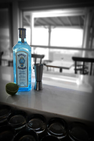 Sipping on Serenity: Bombay Sapphire Bliss 🍸✨