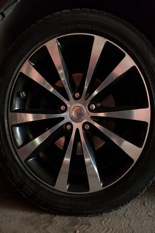 Chrysler 200: A Wheel of Style and Performance 🚗✨