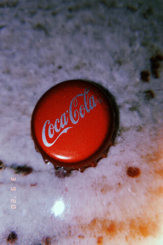 The Iconic Cap: A Sip of Nostalgia 🍹