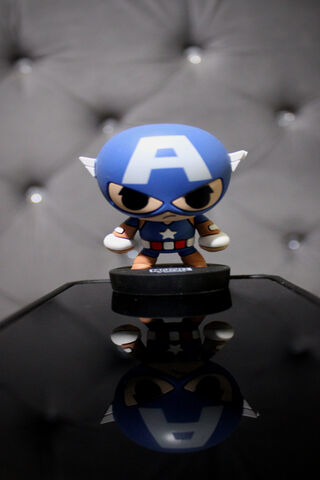 Mini Marvel: The Mighty Capitán América! 🇺🇸✨