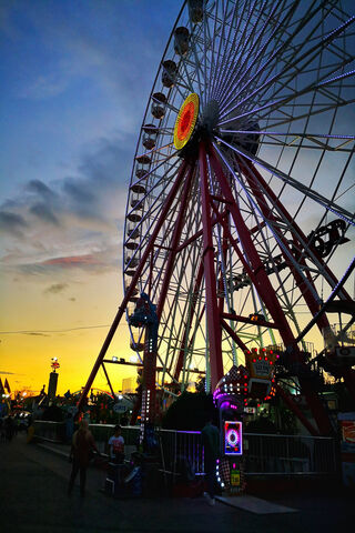 Twilight Whirls: The Magic of Donme Dolap 🎡✨