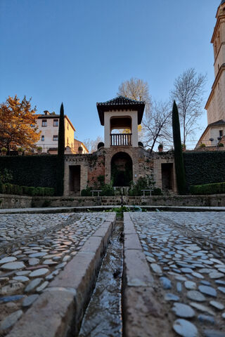 Serenity in España: A Glimpse of Granada's Beauty