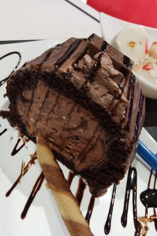 Chocolate Delight: A Slice of Heaven 🍫🍰