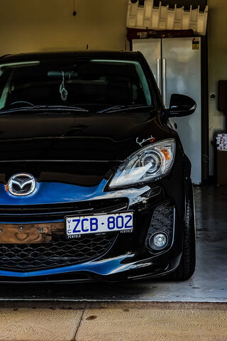 Zooming into Performance: The Mazda Speed 3 🚗💨