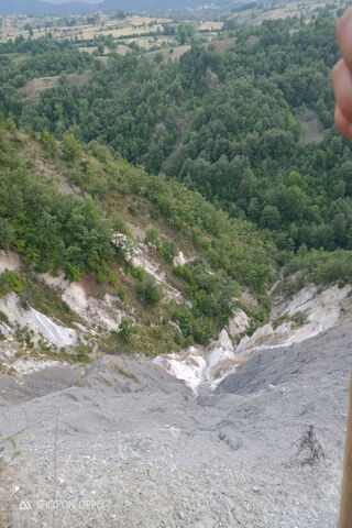 Orman's Majestic Valley: Nature's Hidden Gem 🌄🌿