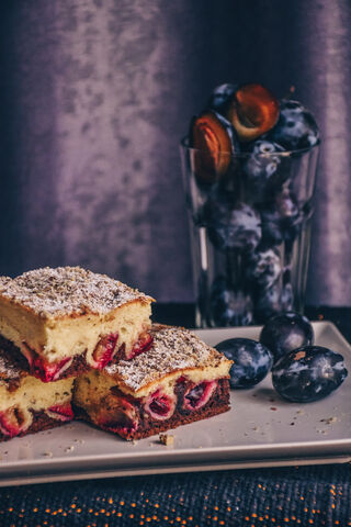 Delightful Plum Cake: A Slice of Sweetness 🍰🍑