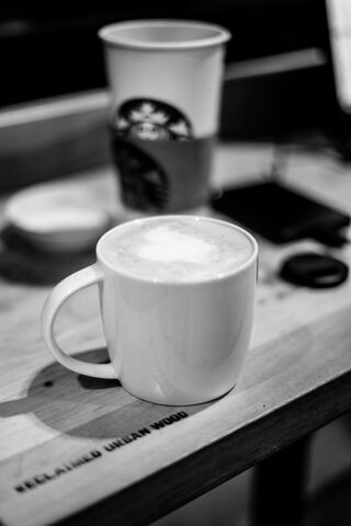 Coffee Moments: A Cozy Starbucks Experience ☕✨