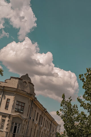 Floating Dreams: A Skyward Escape ☁️✨