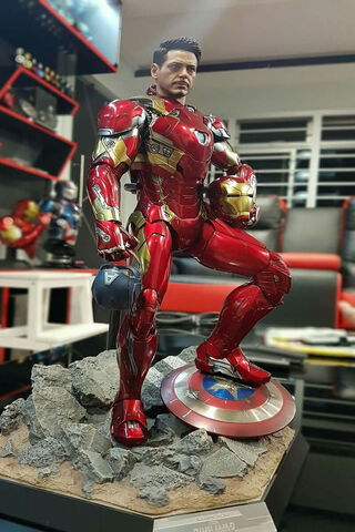 Heroic Stance: The Iron Avenger 🦸 ✨