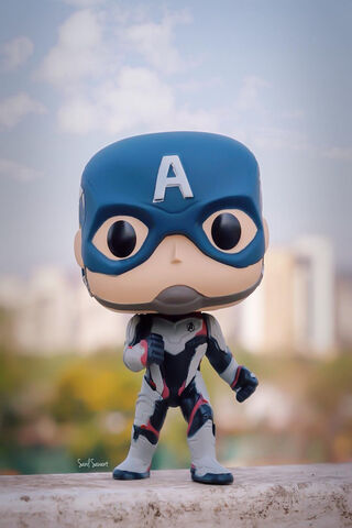 Heroic Stance: Captain America in Funko Form! 🇺🇸✨