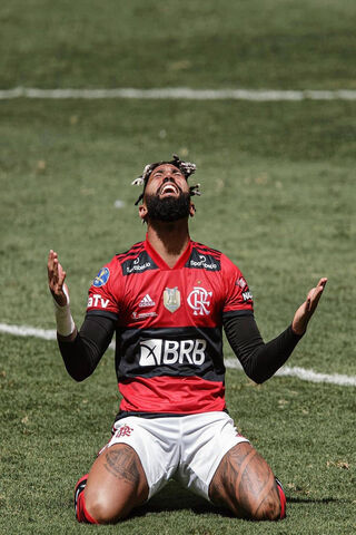 Gabigol's Glory: A Moment of Triumph ⚽✨