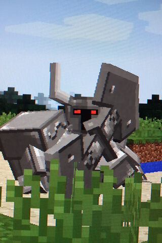 The Mighty Iron Modded Golem: Guardian of the Pixelated Realm