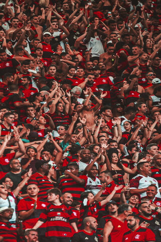 Flamengo's Passionate Fans Unite! 🔴⚫