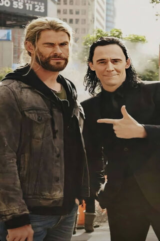 Brotherly Banter: Loki and Thor Unite! ⚡️👑