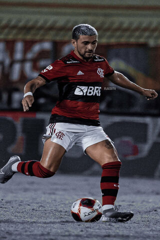 Flamengo's Star in Action! ⚽🔥