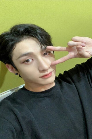 BangChan: The Charismatic Leader of Stray Kids 🌟