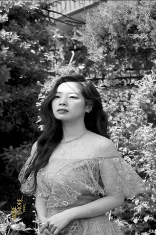 Dahyun's Enchanting Elegance 🌿✨