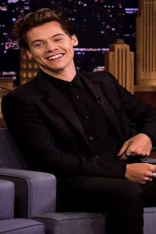 Charming Moments with Harry Styles ✨