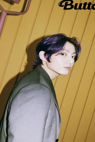 JungKook: The Charismatic Icon of K-Pop 🎤✨