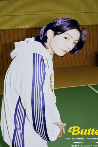 JungKook: The Charismatic Star of 'Butter' 🎤✨